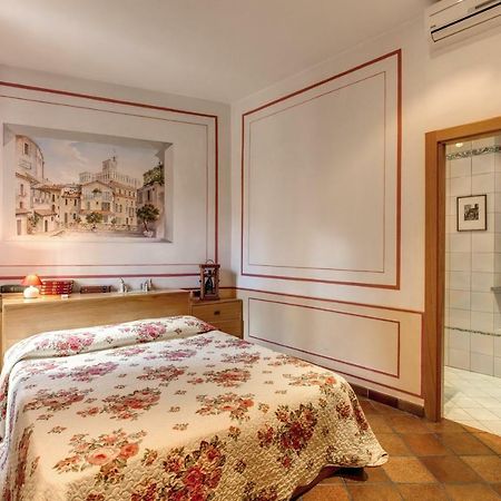 Lovely Flat By The Trevi Fountain Apartment Rome Bagian luar foto
