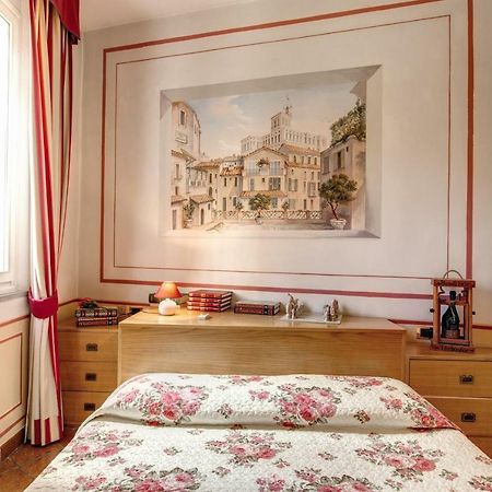 Lovely Flat By The Trevi Fountain Apartment Rome Bagian luar foto