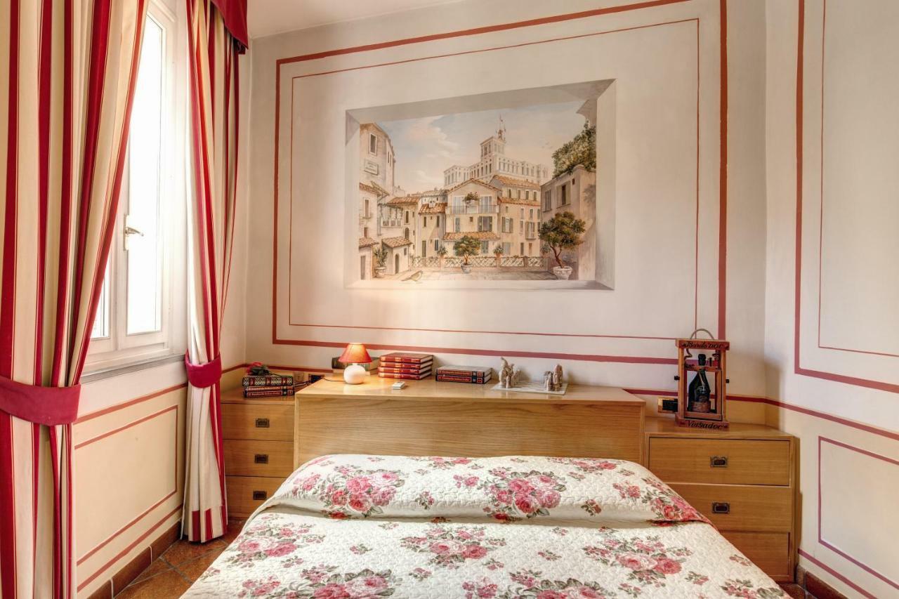 Lovely Flat By The Trevi Fountain Apartment Rome Bagian luar foto