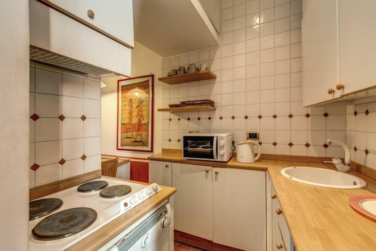 Lovely Flat By The Trevi Fountain Apartment Rome Bagian luar foto