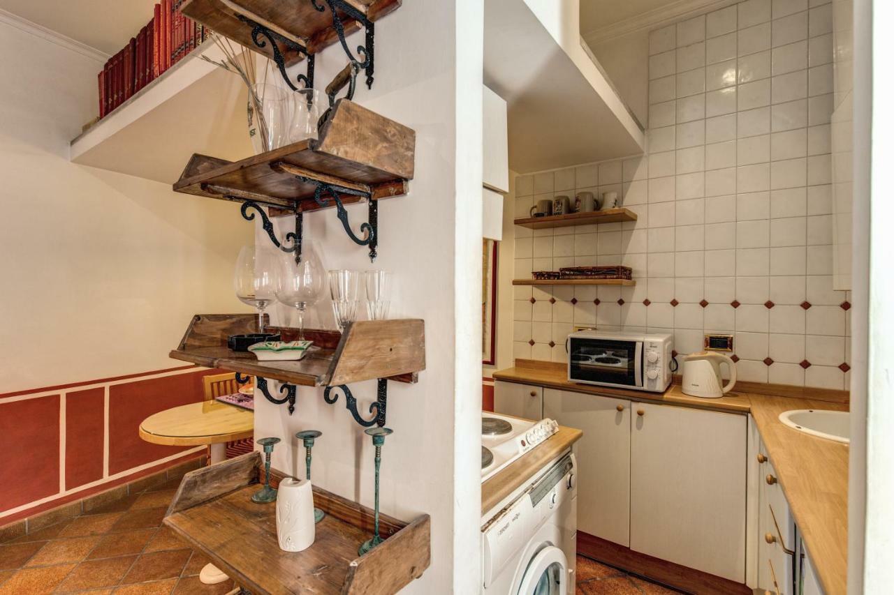 Lovely Flat By The Trevi Fountain Apartment Rome Bagian luar foto