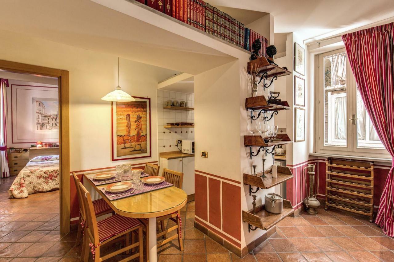 Lovely Flat By The Trevi Fountain Apartment Rome Bagian luar foto
