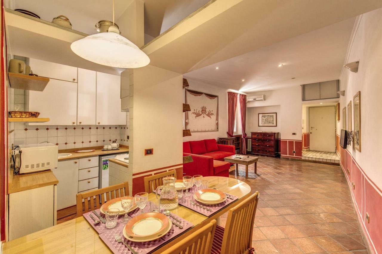 Lovely Flat By The Trevi Fountain Apartment Rome Bagian luar foto