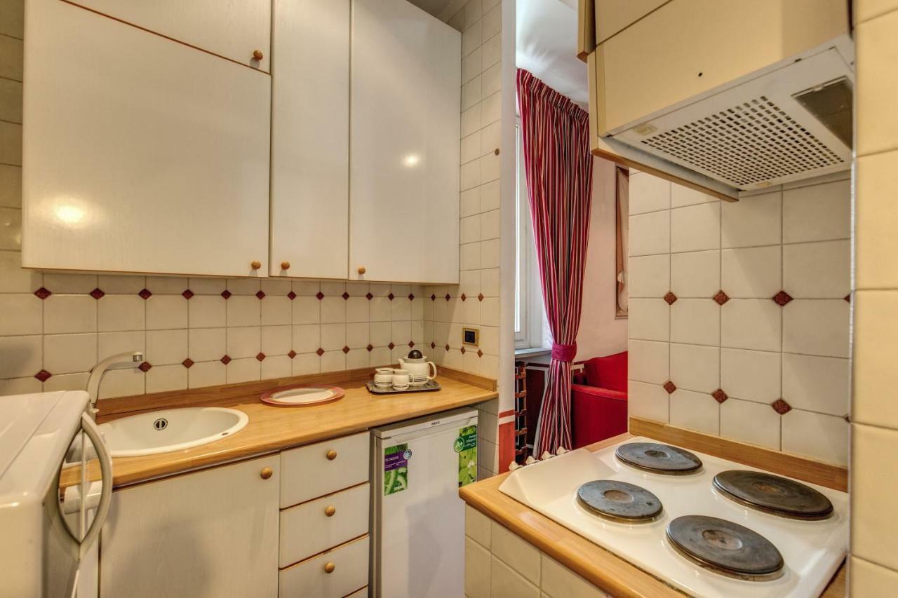 Lovely Flat By The Trevi Fountain Apartment Rome Bagian luar foto